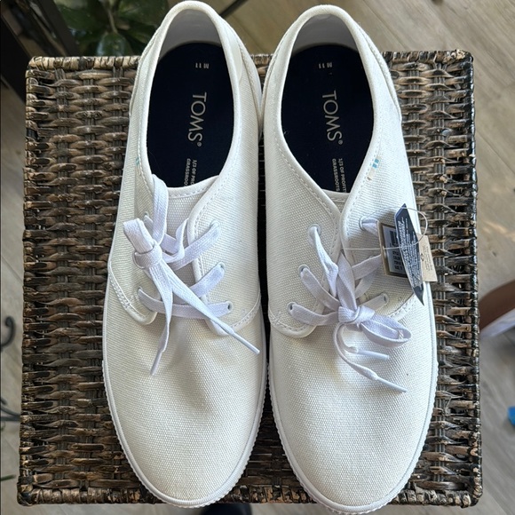 Toms White Canvas Sneakers Casual Minimalist‎ Design - Picture 1 of 9